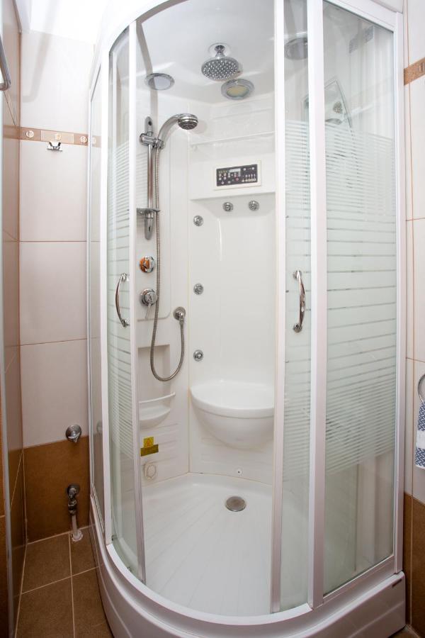Hotel Adonis Мецово Екстер'єр фото