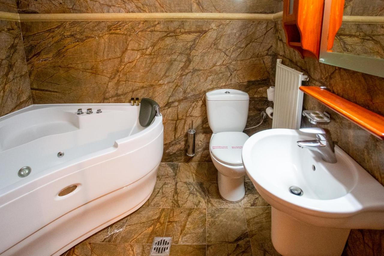 Hotel Adonis Мецово Екстер'єр фото